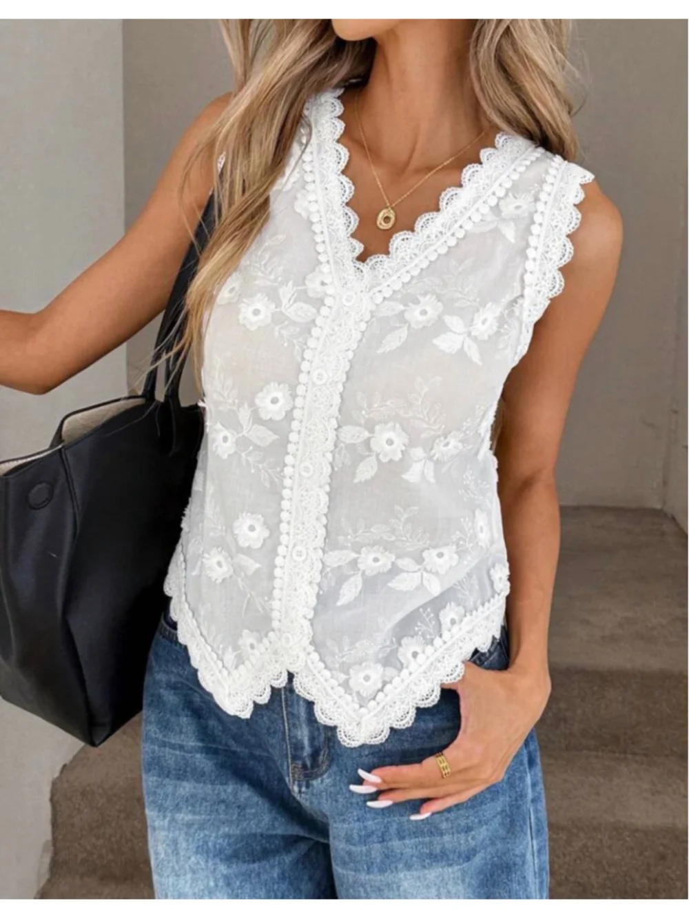 Women's SHEIN White Floral Embroidered Sleeveless V-Neck Tank Top SemiSheer L - Picture 4 of 6